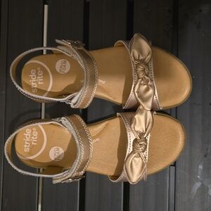 Stride Rite, Size 1, Gold